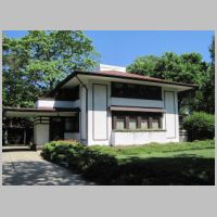 Stephen M. B. Hunt House I, La Grange, Illinois (1907), photo Teemu08, Wikipedia.JPG